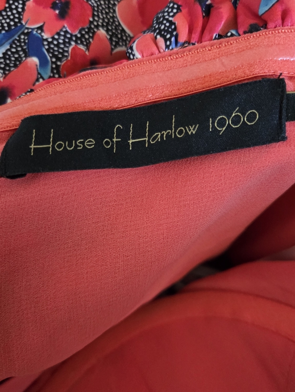 House of Harlow x REVOLVE Burna Blouse in Red Poppy Floral Medium - Picture 7 of 10